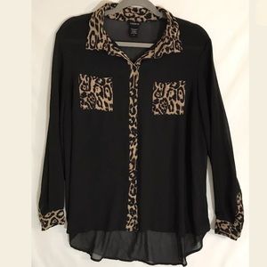 Torrid Button Down leopard print & black Blouse